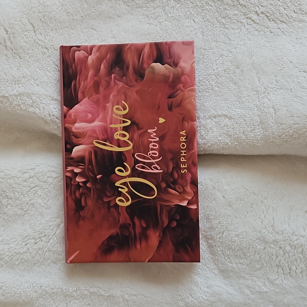 Sephora Collection Eye Love Bloom Eyeshadow Palette